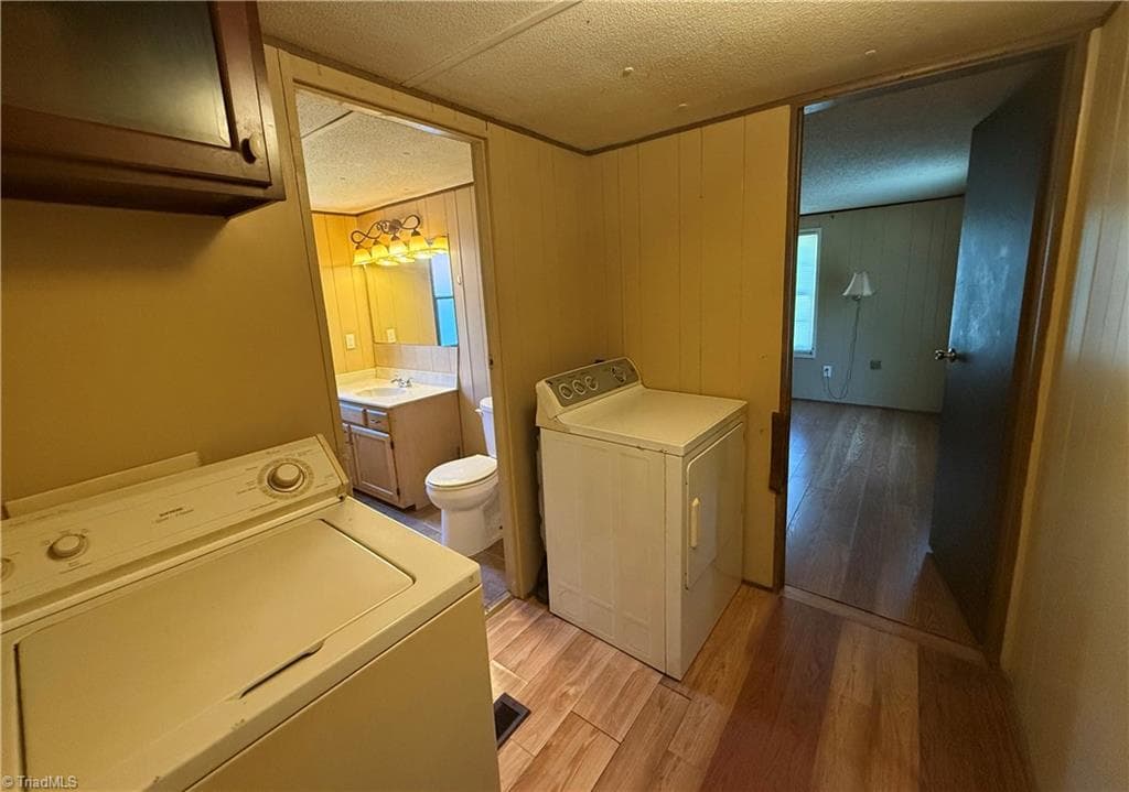 Manufactured Home at 2265 Johnson Road, Burlington NC 27217, Burlington, photo 23 of 32