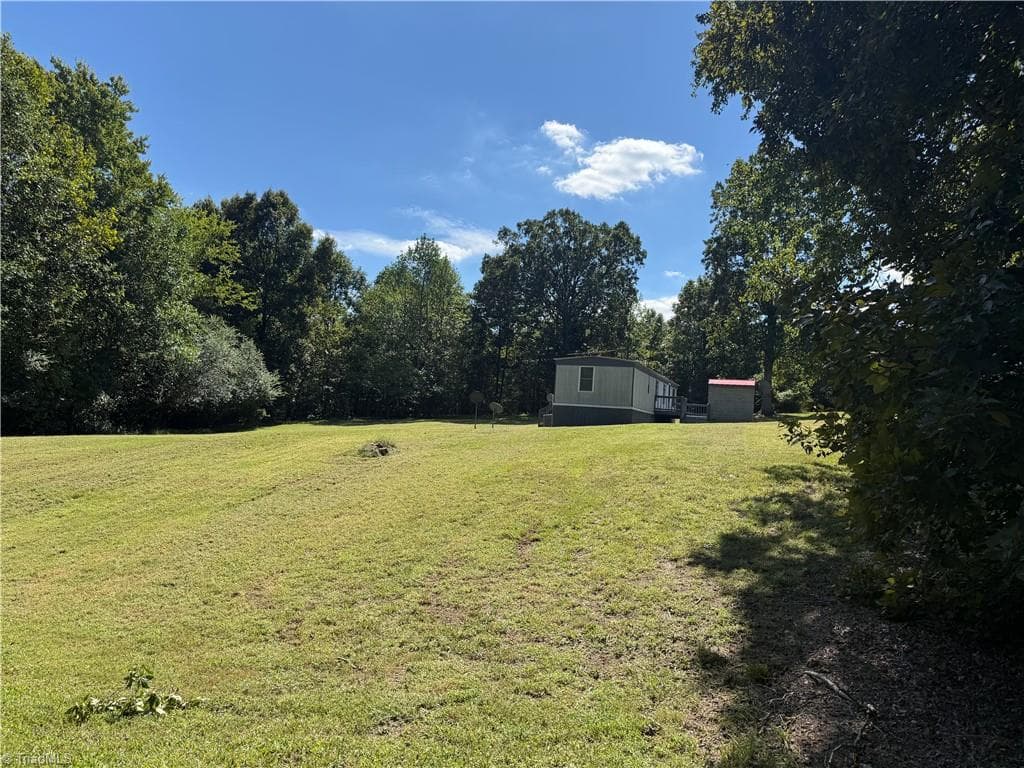 Manufactured Home at 2265 Johnson Road, Burlington NC 27217, Burlington, photo 9 of 32