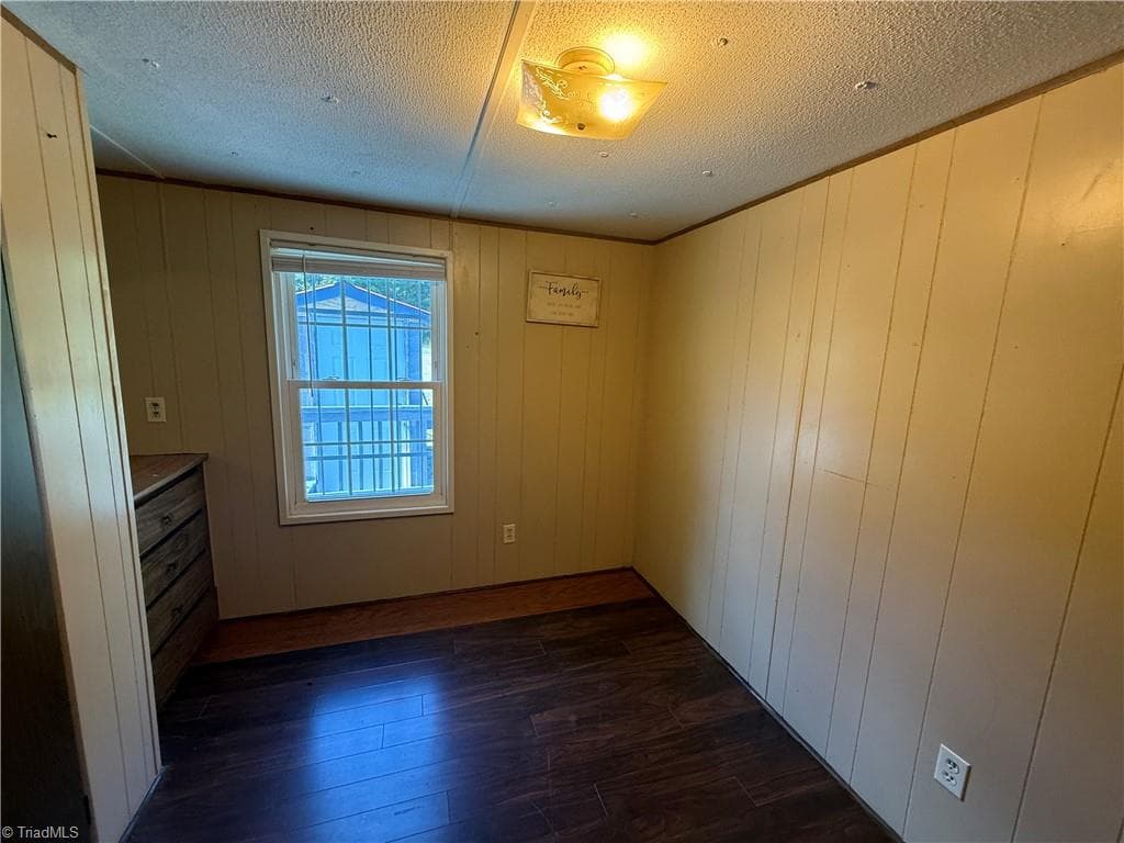 Manufactured Home at 2265 Johnson Road, Burlington NC 27217, Burlington, photo 19 of 32