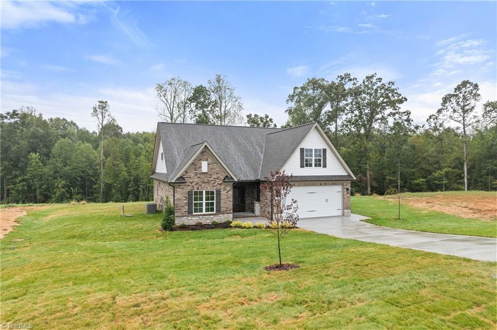 Stick/Site Built at 261 Avian Lane, Winston-Salem NC 27127, Winston-Salem, photo 3 of 90