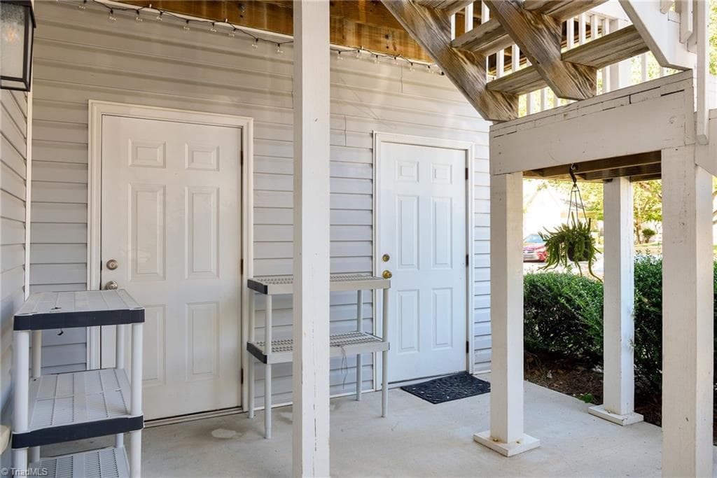 Stick/Site Built at 7102 Riverview Knoll Court, Clemmons NC 27012, Clemmons, photo 5 of 30