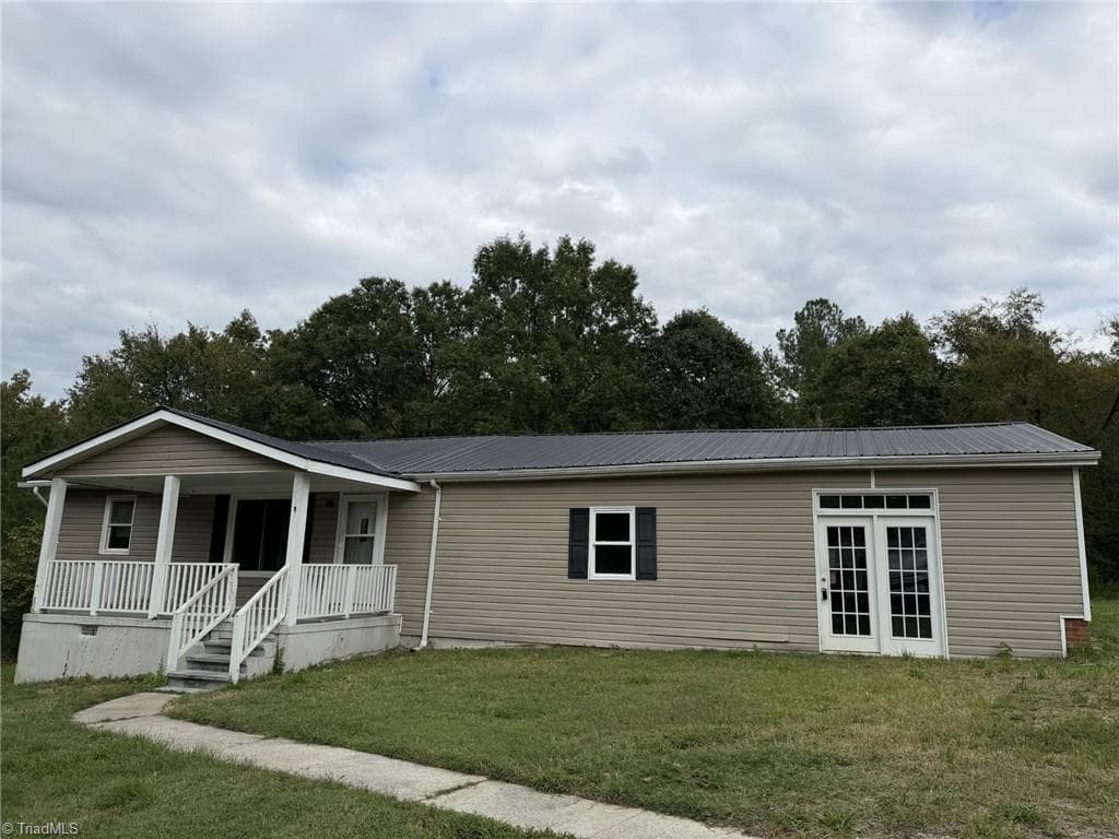 Manufactured Home at 7769 N Nc Highway 62, Burlington NC 27217, Burlington, photo 65 of 66