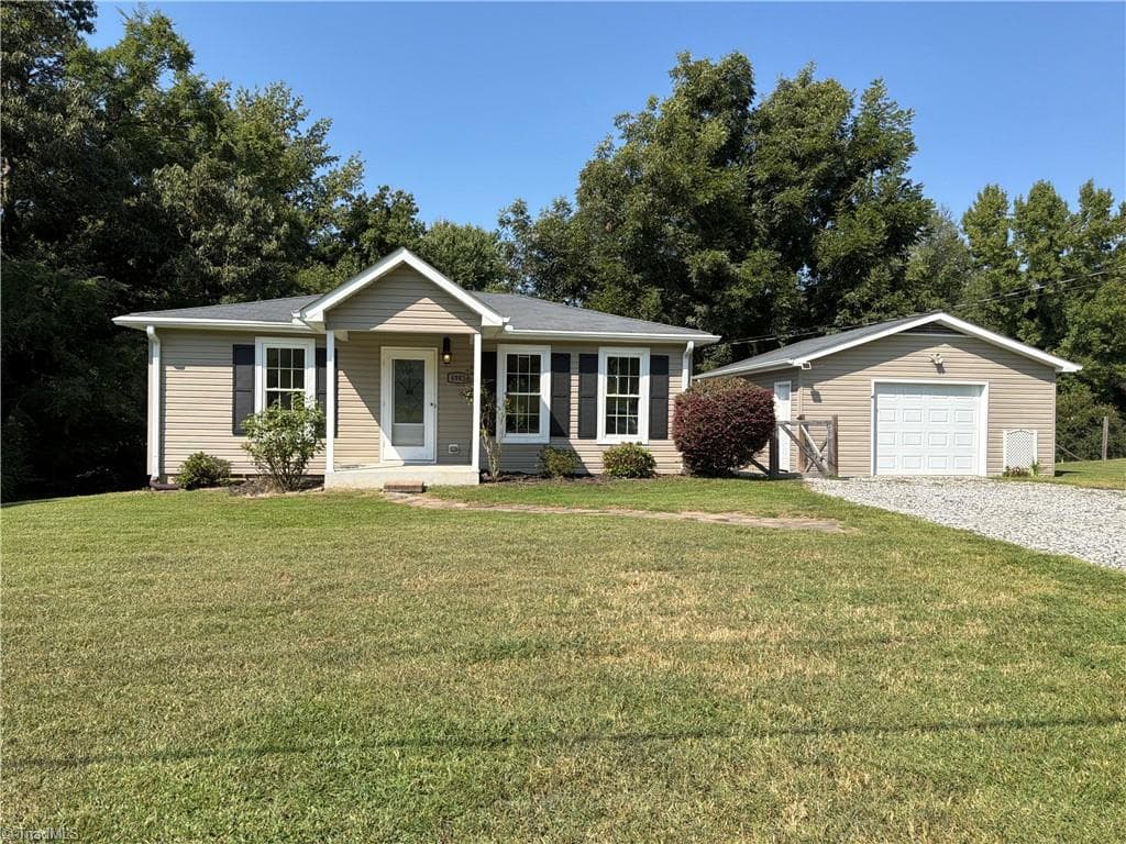 4982 Follansbee Road, Winston-Salem NC 27127