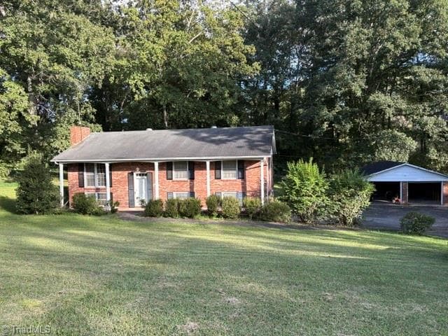 Stick/Site Built at 1224 Mountain View Road, North Wilkesboro NC 28659, North Wilkesboro, photo 3 of 47