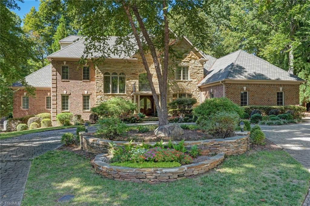 4 Elm Ridge Court, Greensboro NC 27408