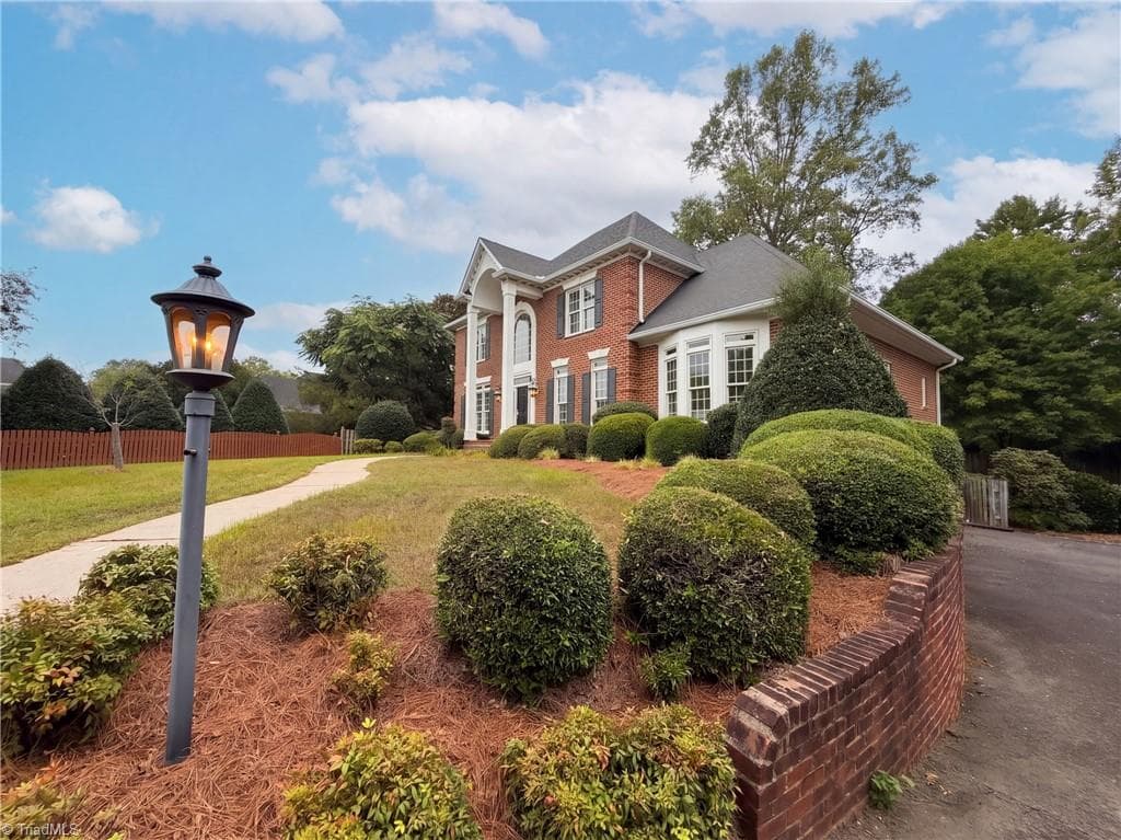 Stick/Site Built at 105 Ridgemere Court, Winston-Salem NC 27106, Winston-Salem, photo 13 of 84