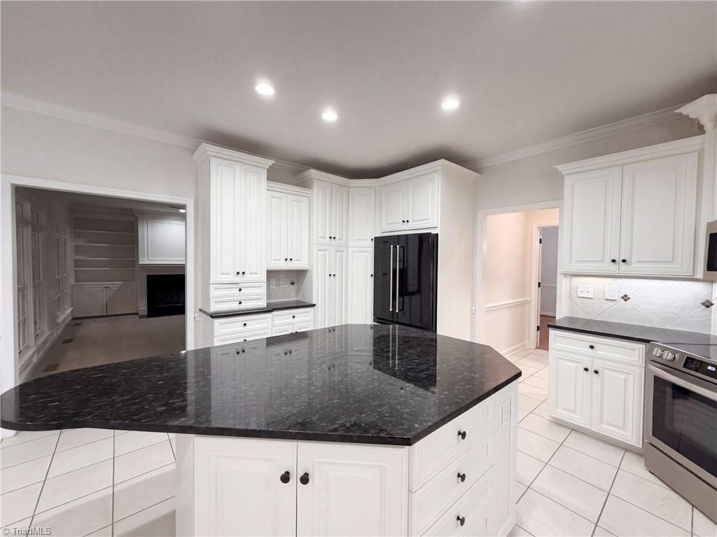Stick/Site Built at 105 Ridgemere Court, Winston-Salem NC 27106, Winston-Salem, photo 69 of 84