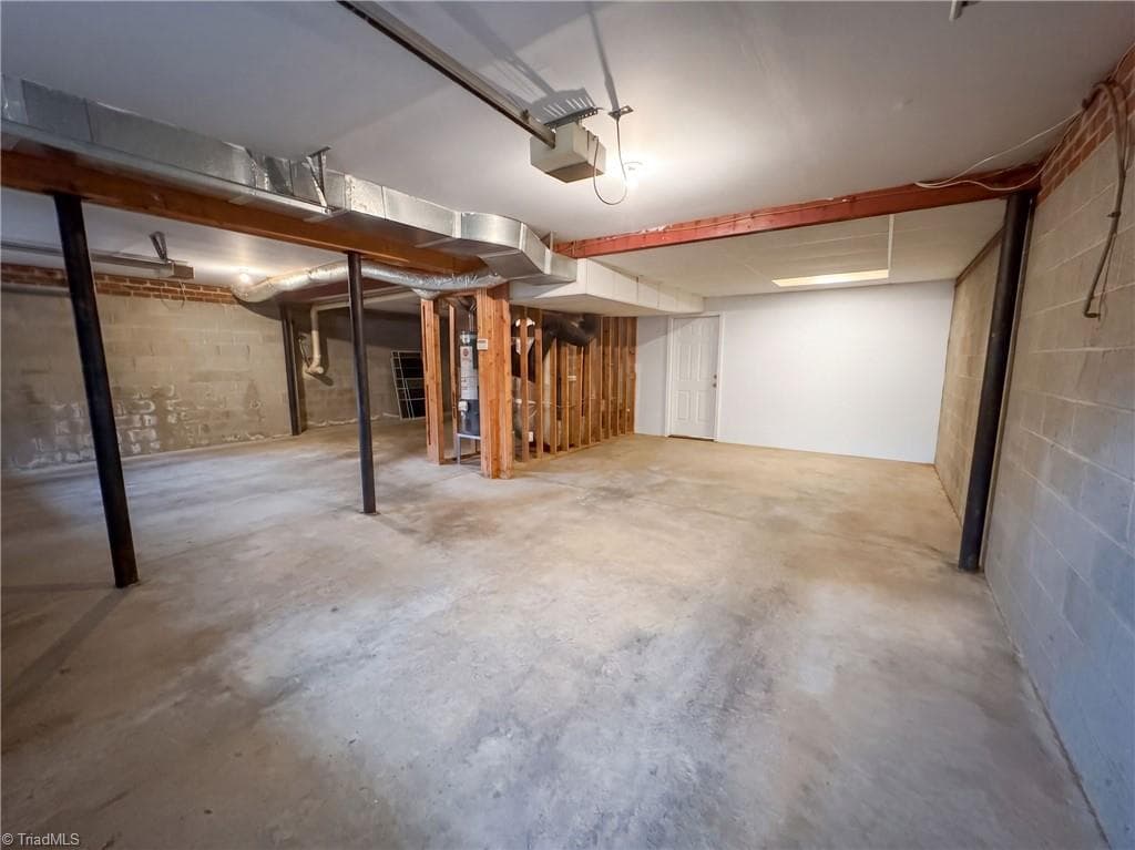 Stick/Site Built at 105 Ridgemere Court, Winston-Salem NC 27106, Winston-Salem, photo 61 of 84