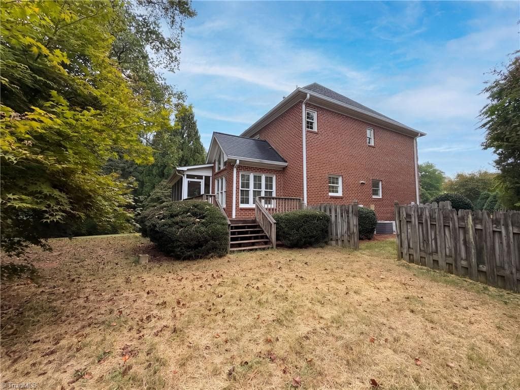 Stick/Site Built at 105 Ridgemere Court, Winston-Salem NC 27106, Winston-Salem, photo 15 of 84