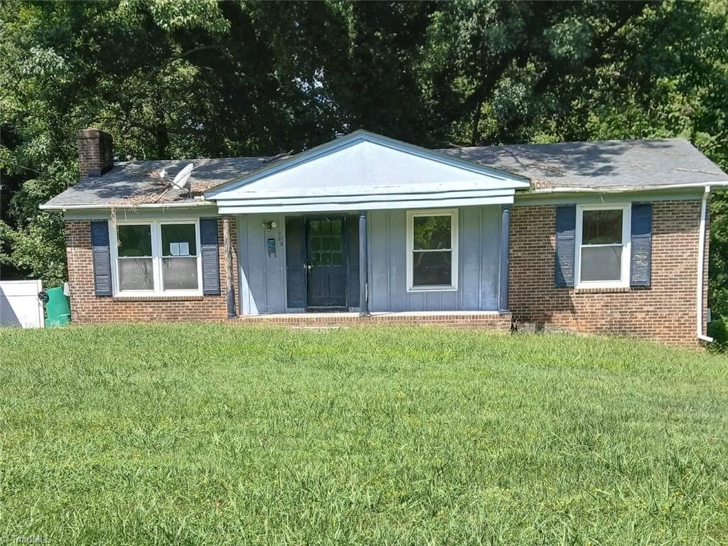 709 Runyon Drive, High Point NC 27260