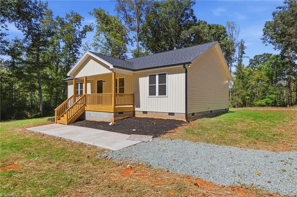 Stick/Site Built at 542 Asbury Road, Seagrove NC 27341, Seagrove, photo 4 of 35