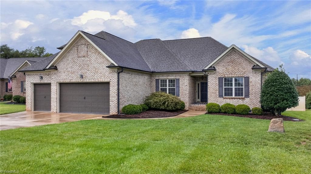 8202 Fortana Court, Kernersville NC 27284