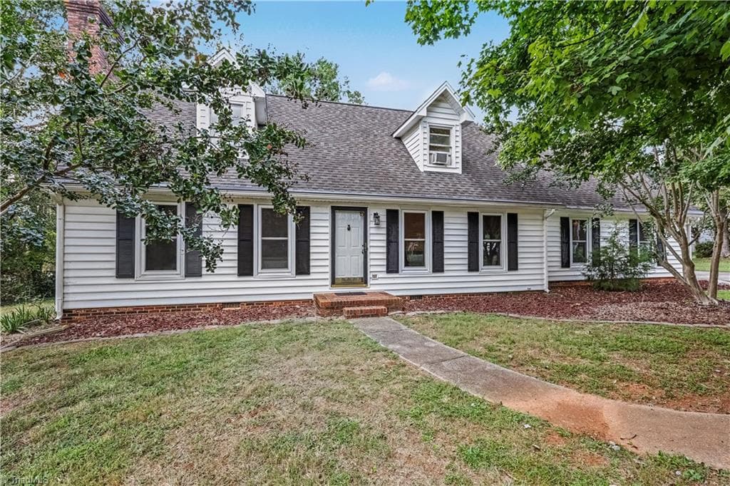 260 Overlook Drive, Advance NC 27006