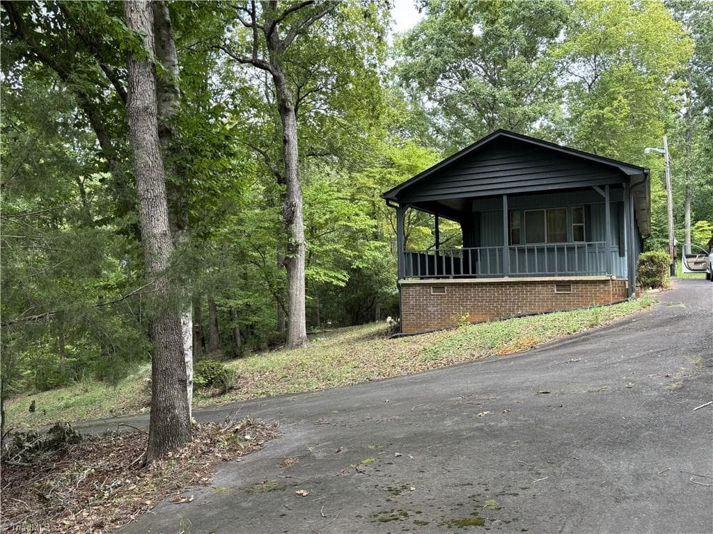 Manufactured Home at 230 Sugar Loaf Road, Troy NC 27371, photo 26 of 27