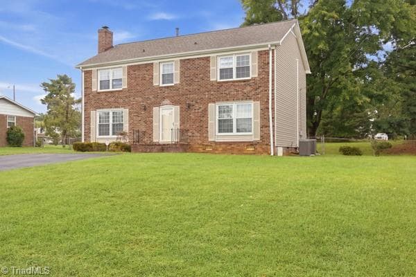 Stick/Site Built at 3205 Crestview Drive, High Point NC 27260, photo 2 of 50