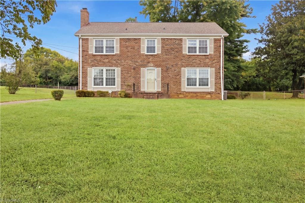 3205 Crestview Drive, High Point NC 27260