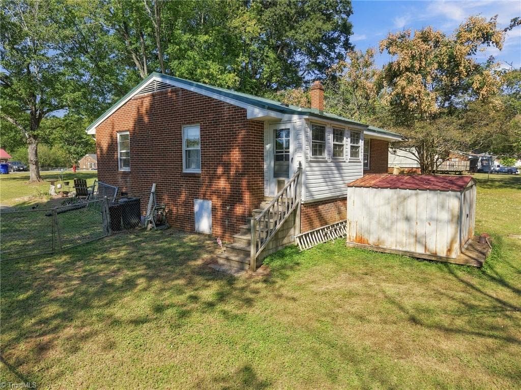 Stick/Site Built at 1616 Riverside Drive, Hillsborough NC 27278, Hillsborough, photo 15 of 45