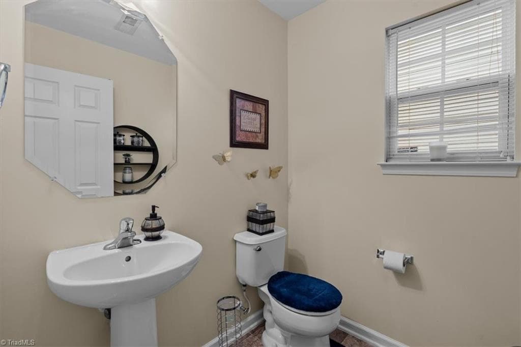 Stick/Site Built at 4413 Gray Wolf Way, Greensboro NC 27406, photo 20 of 43