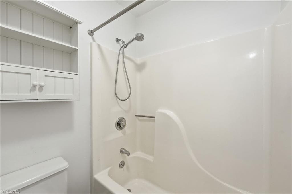 Stick/Site Built at 1121 Sherwood Drive # 10, Burlington NC 27215, Burlington, photo 33 of 48