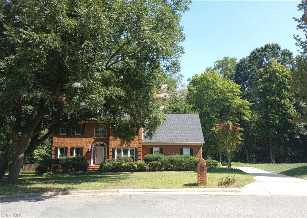 Stick/Site Built at 8 Dunkirk Place, Greensboro NC 27410, Greensboro, photo 3 of 82
