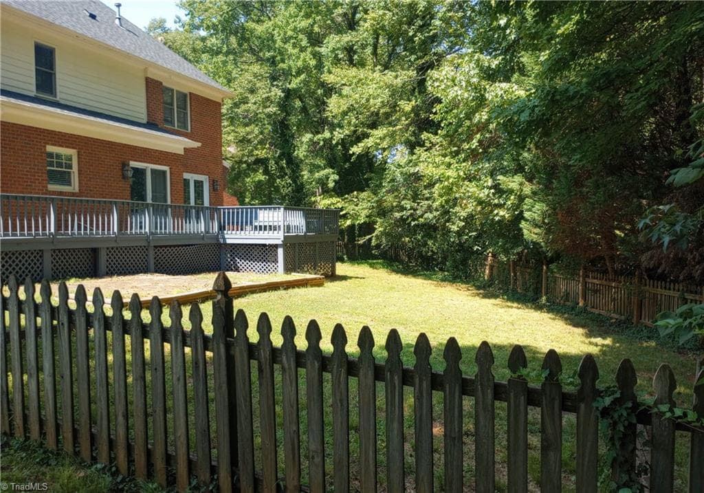 Stick/Site Built at 8 Dunkirk Place, Greensboro NC 27410, Greensboro, photo 9 of 82