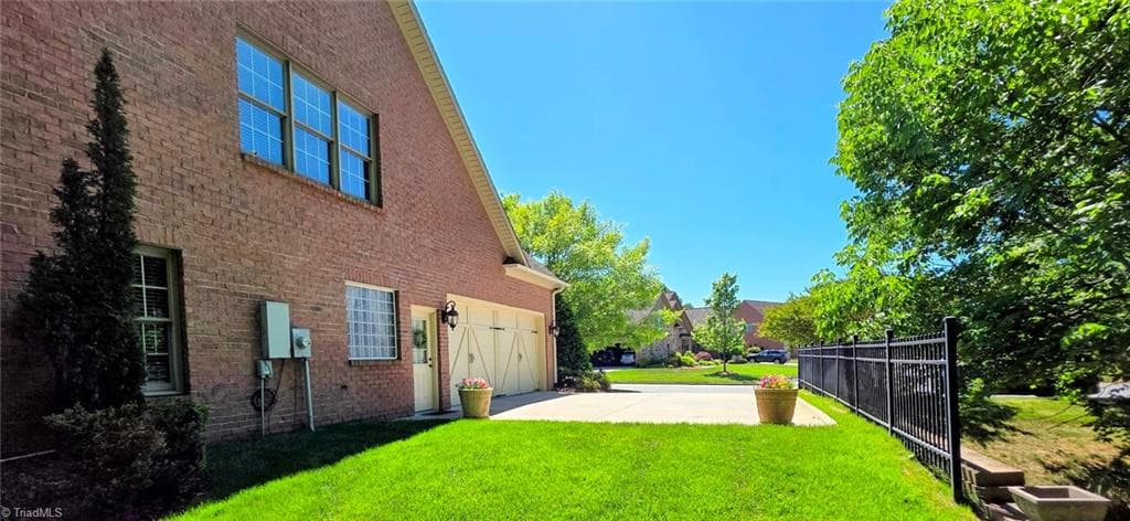 Stick/Site Built at 4106 Pennfield Way, High Point NC 27262, High Point, photo 17 of 90