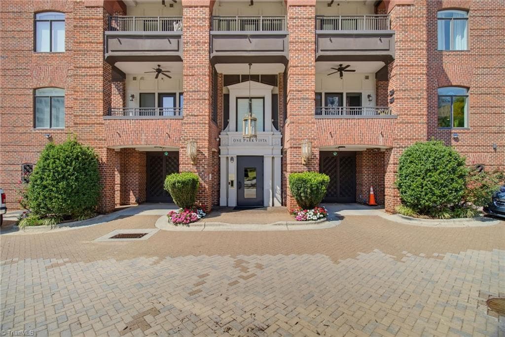 Stick/Site Built at 1 Park Vista Lane # 350, Winston-Salem NC 27101, Winston-Salem, photo 5 of 60