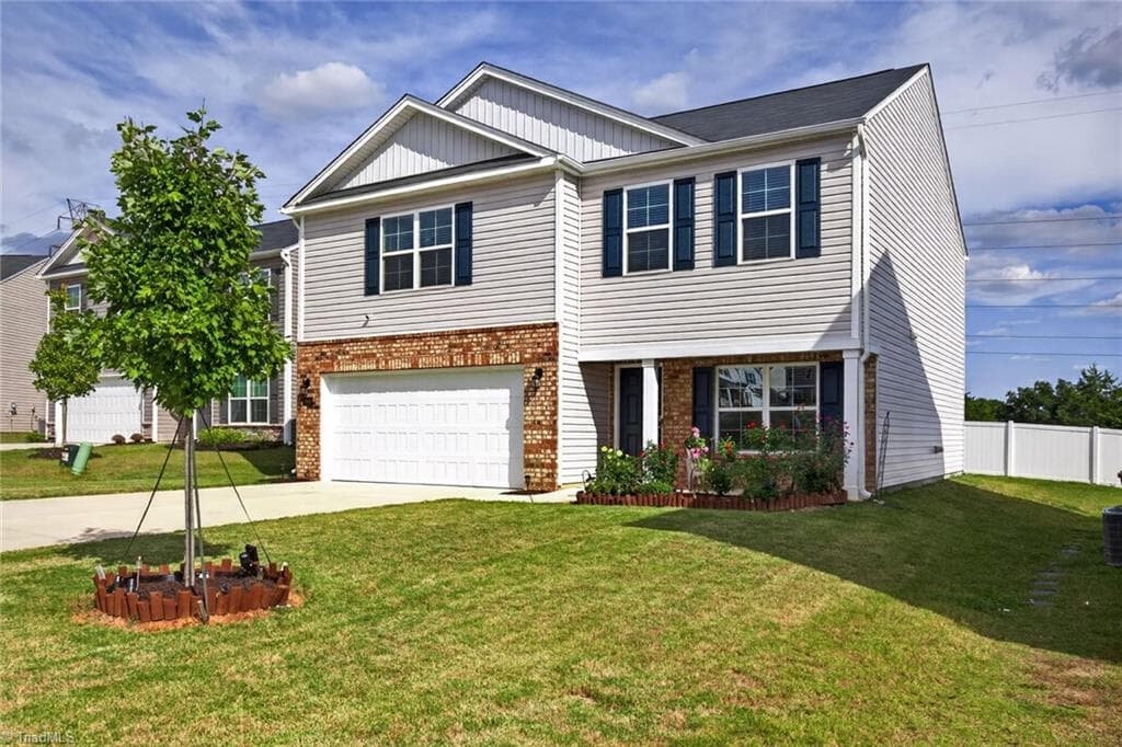 Stick/Site Built at 3549 Cash Drive, Winston-Salem NC 27107, Winston-Salem, photo 2 of 29