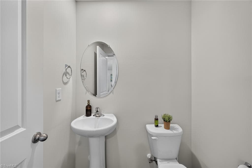 Stick/Site Built at 3549 Cash Drive, Winston-Salem NC 27107, Winston-Salem, photo 13 of 29