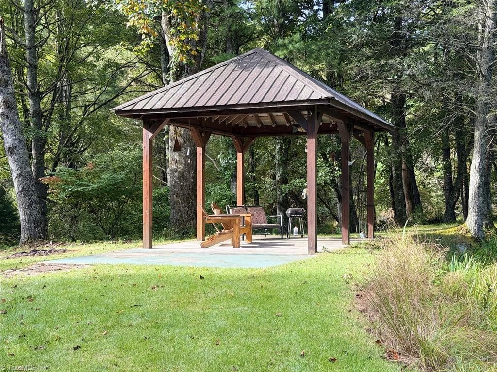 Stick/Site Built at 71 Lakewood Lane, Sparta NC 28675, Sparta, photo 5 of 41