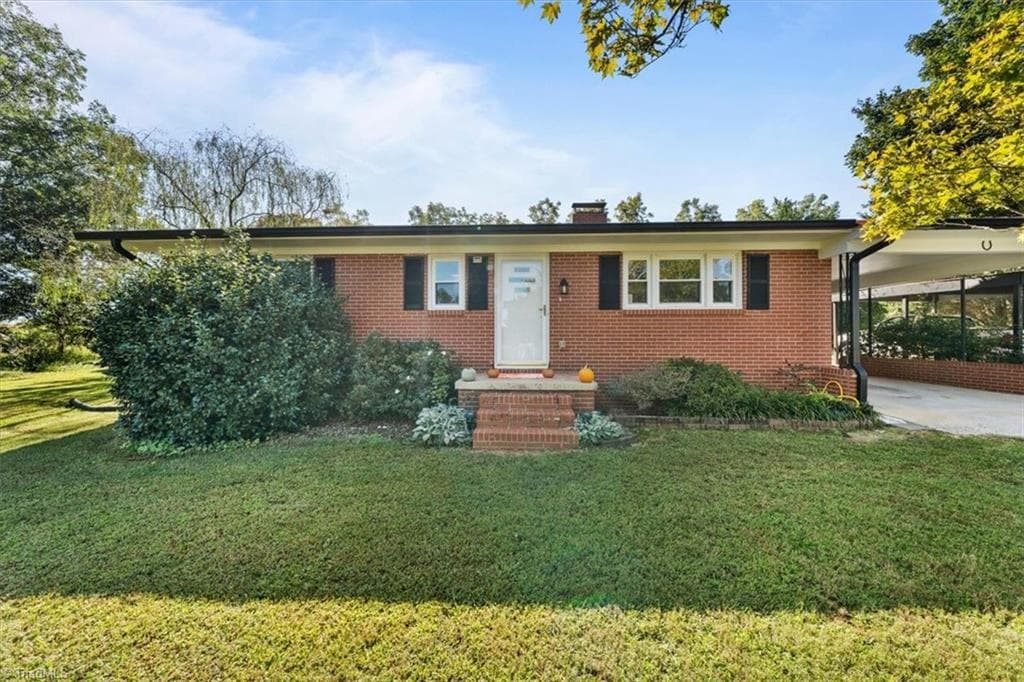 334 Beane Road, Seagrove NC 27341