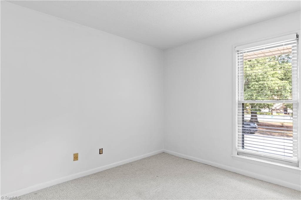 Stick/Site Built at 178 Driftwood Lane, Winston-Salem NC 27104, Winston-Salem, photo 33 of 52