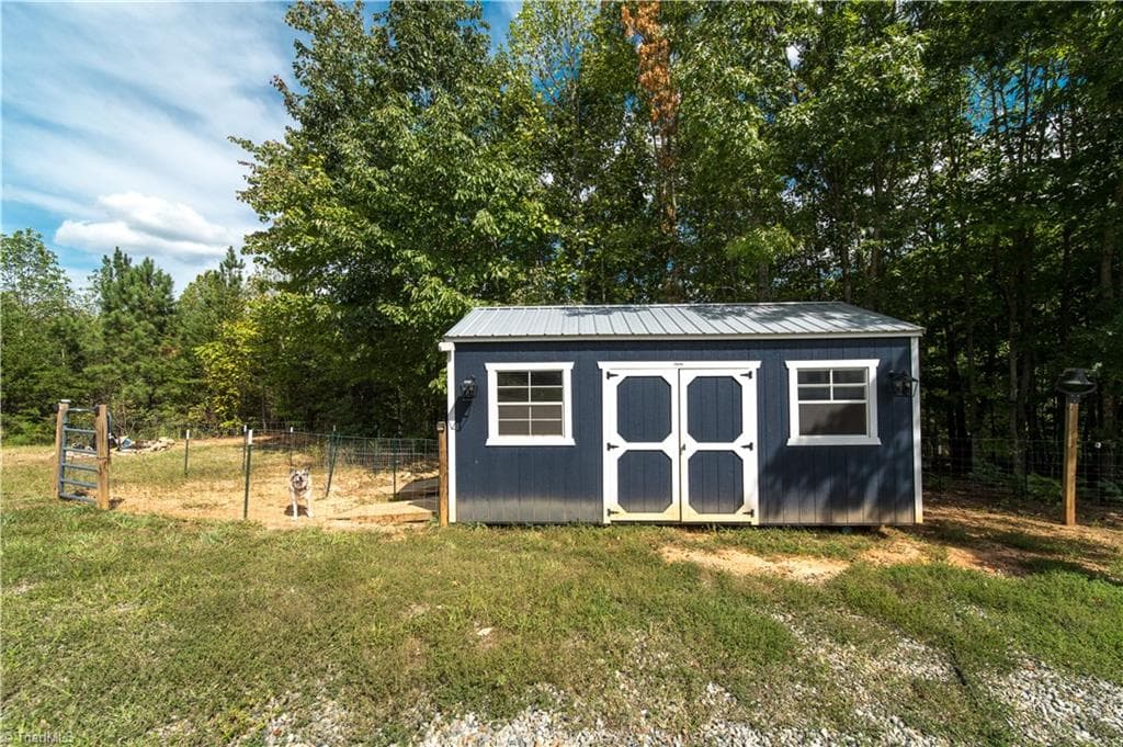 Modular at 3845 Beasley School Road, Sandy Ridge NC 27046, photo 18 of 19