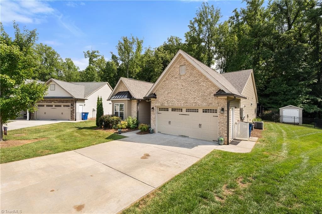 Stick/Site Built at 3806 Rutherford Court, Winston-Salem NC 27106, Winston-Salem, photo 7 of 58