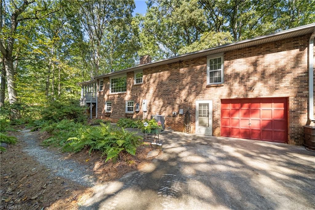 Stick/Site Built at 6700 Skylark Road, Pfafftown NC 27040, Pfafftown, photo 32 of 43