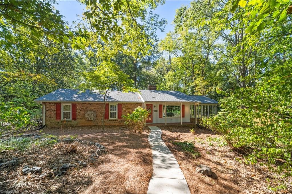 6700 Skylark Road, Pfafftown NC 27040