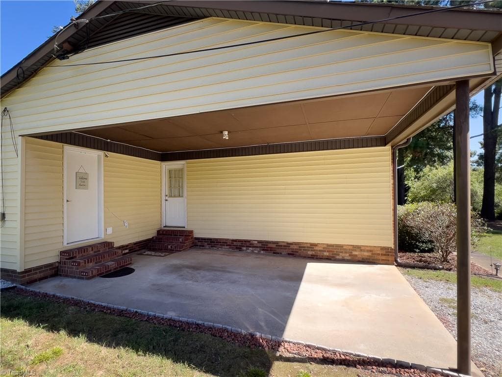 Stick/Site Built at 4851 Westray Lane, Walkertown NC 27051, Walkertown, photo 3 of 47