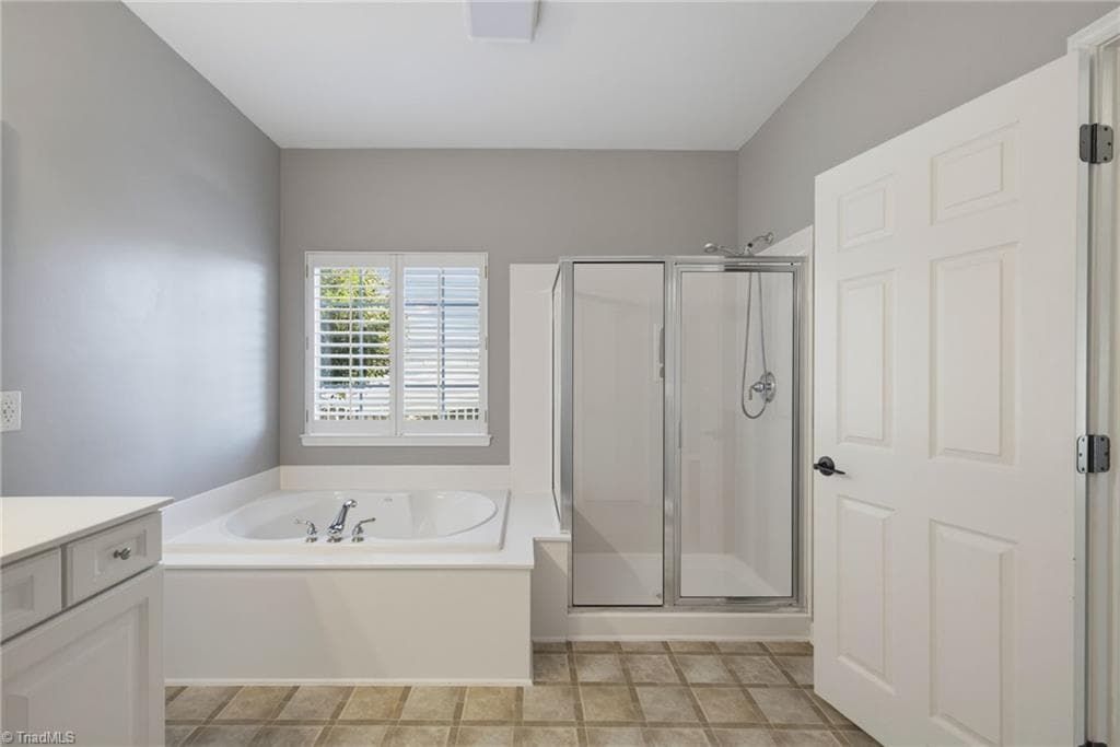 Stick/Site Built at 2926 Shady View Drive, High Point NC 27265, High Point, photo 41 of 100