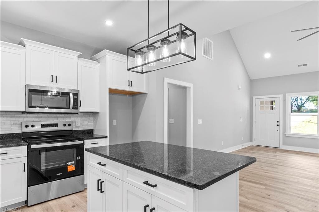 Stick/Site Built at 2303 Frederick Drive, Winston-Salem NC 27103, Winston-Salem, photo 6 of 27