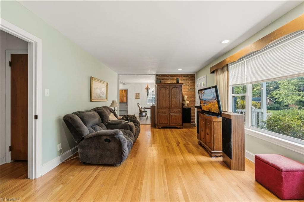 Stick/Site Built at 1609 Normandy Lane, Winston-Salem NC 27103, Winston-Salem, photo 8 of 31