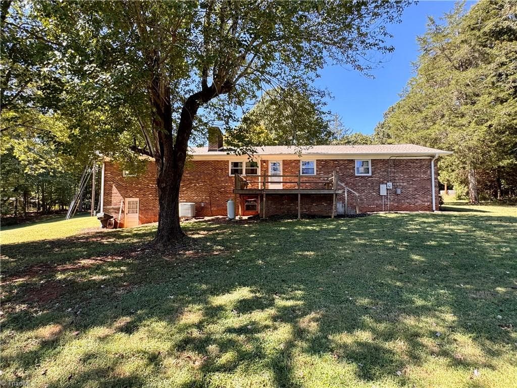 Stick/Site Built at 140 Northeast Circle, Elkin NC 28621, photo 32 of 36