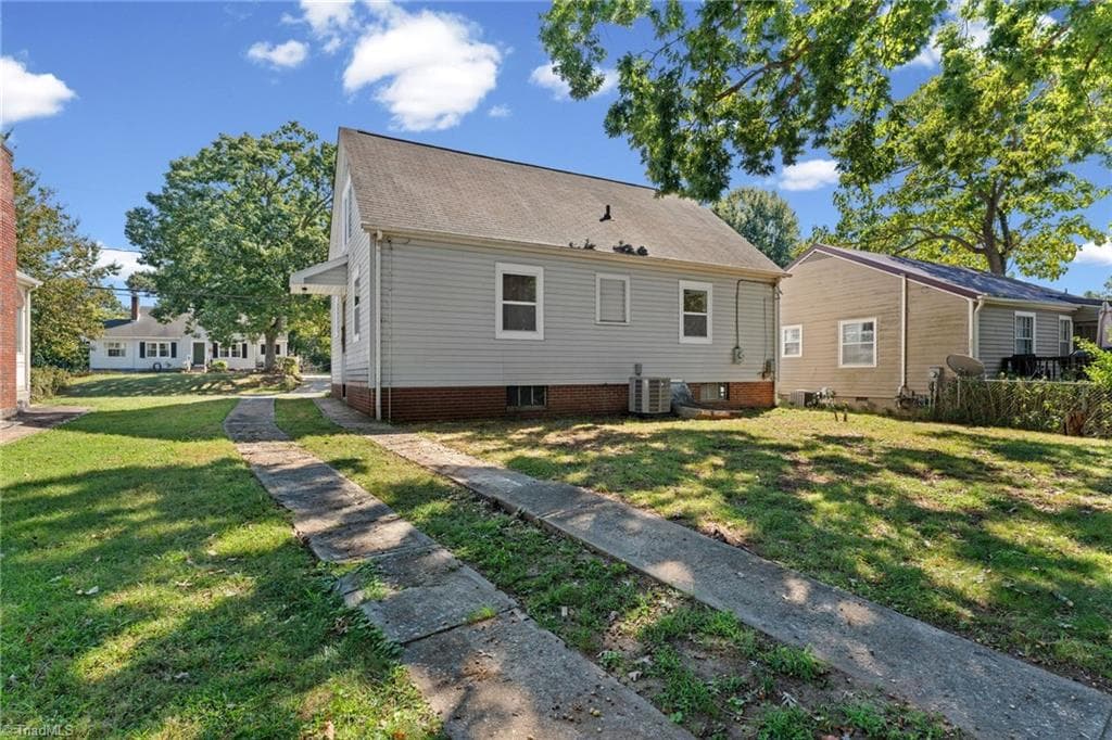 Stick/Site Built at 812 Holland Street, Winston-Salem NC 27101, Winston-Salem, photo 4 of 32