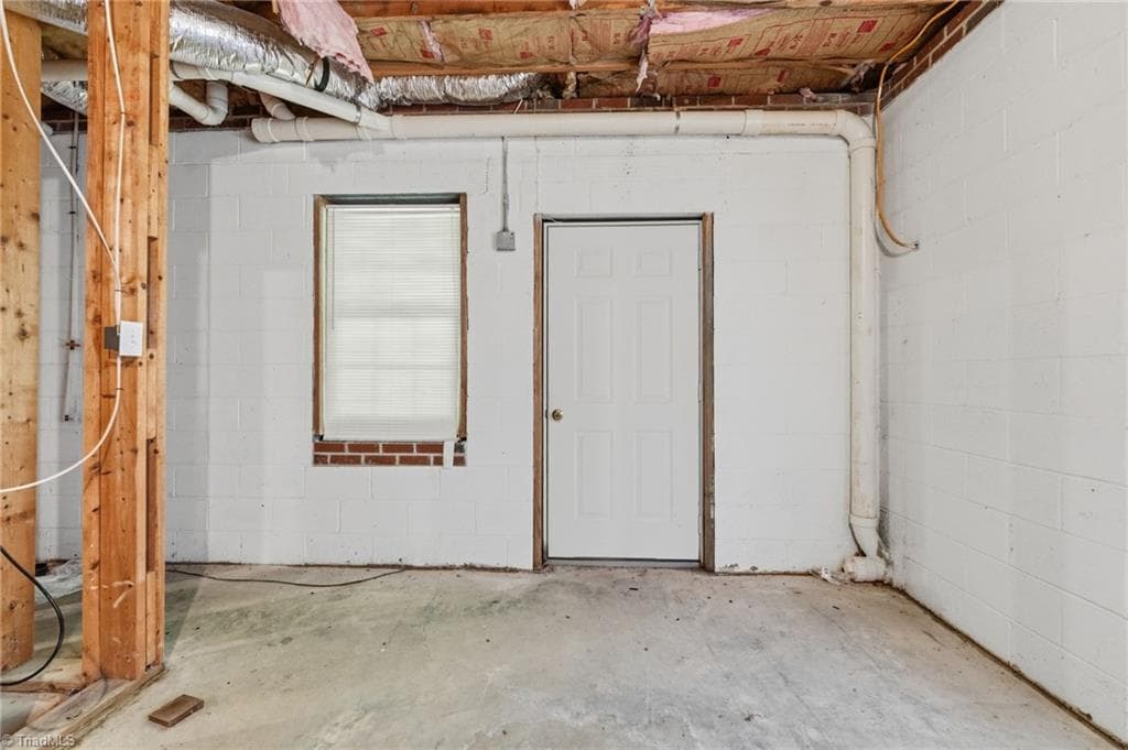 Stick/Site Built at 1105 Fox Hunt Lane, Reidsville NC 27320, Reidsville, photo 47 of 70