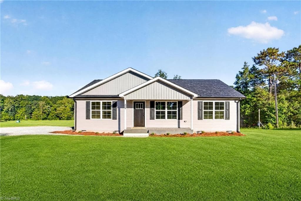 329 Lake Park Road, Asheboro NC 27205