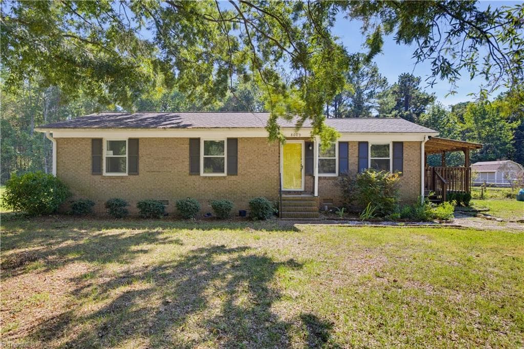 8009 Tam Oshanter Drive, Greensboro NC 27409