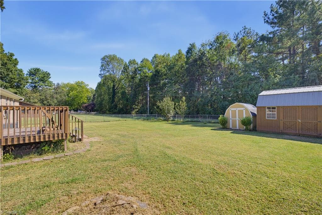 Stick/Site Built at 8009 Tam Oshanter Drive, Greensboro NC 27409, photo 24 of 27