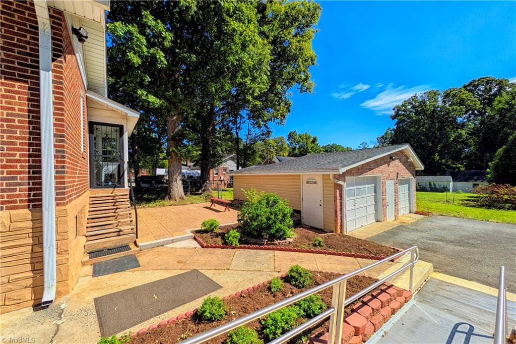 Office at 3606 Country Club Road, Winston-Salem NC 27104, Winston-Salem, photo 81 of 98