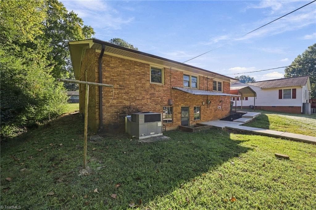 Stick/Site Built at 2723 Trail one, Burlington NC 27215, Burlington, photo 47 of 52