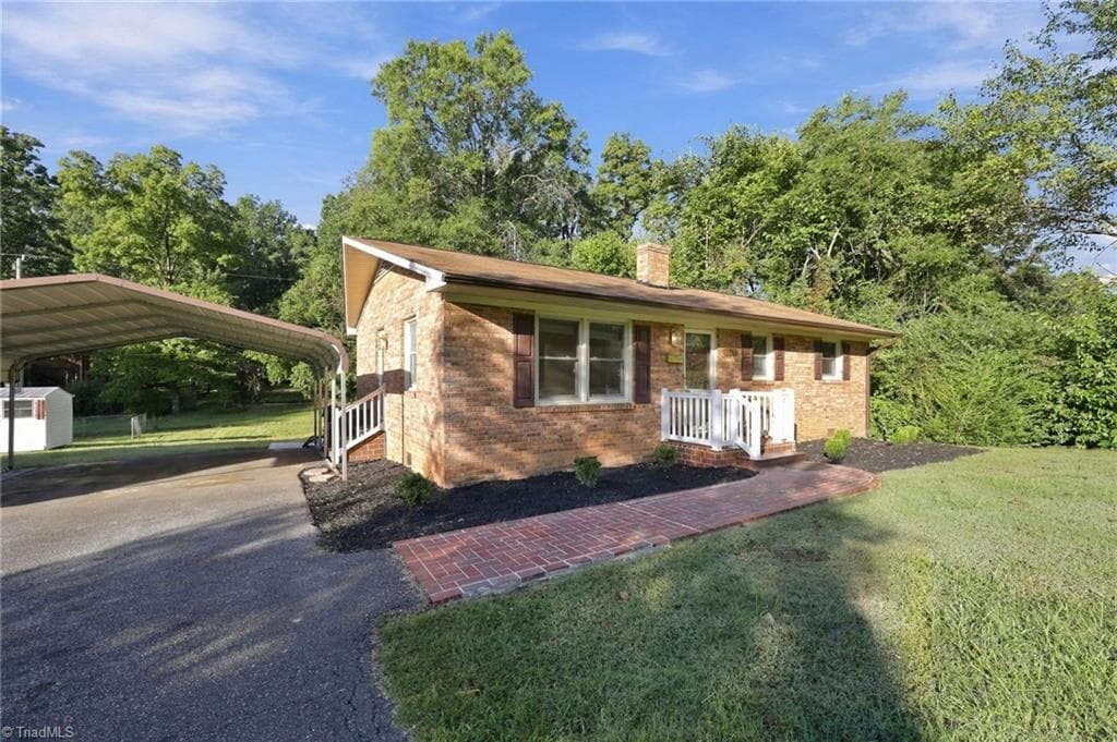 Stick/Site Built at 2723 Trail one, Burlington NC 27215, Burlington, photo 7 of 52