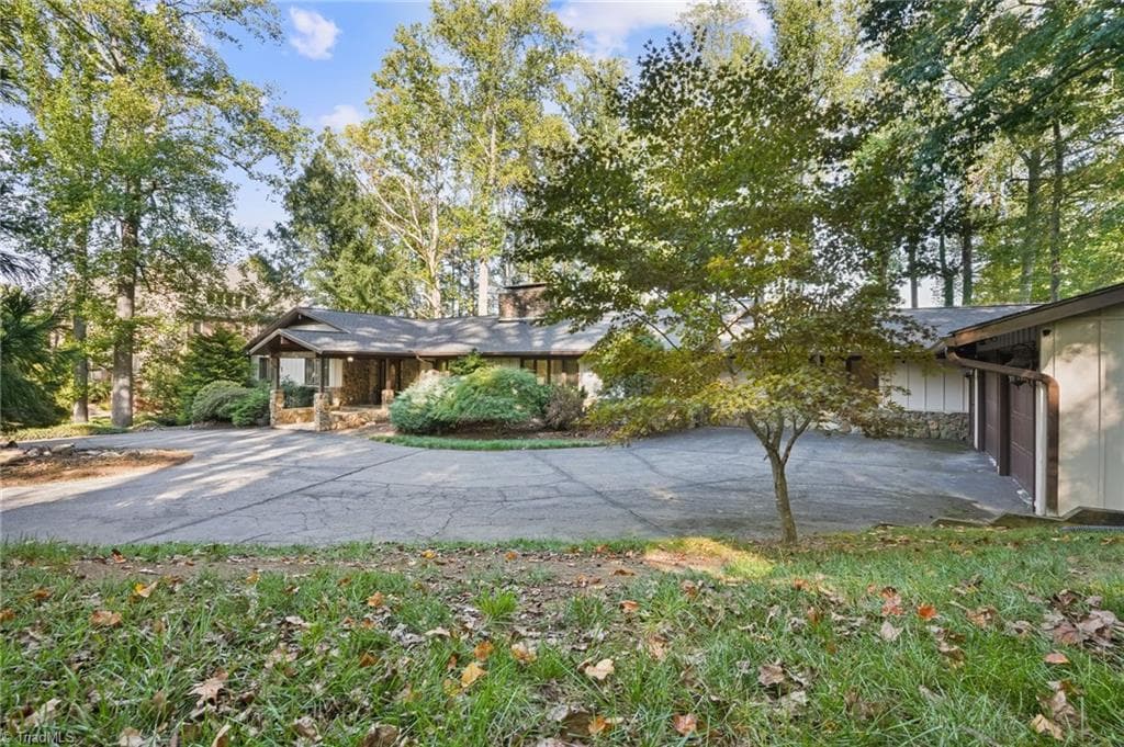 Stick/Site Built at 3301 Forsyth Drive, Greensboro NC 27407, Greensboro, photo 46 of 50